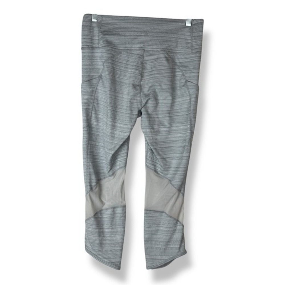 Athleta Chat To Town Gray Capri Leggings Womens Size‎ Medium Athleisure Sporty - Picture 3 of 11